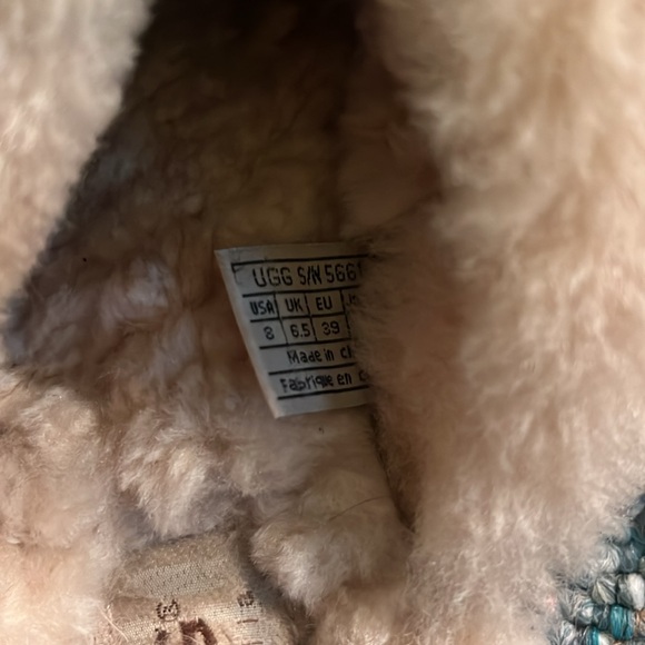 UGG Tan Slippers - Picture 4 of 5